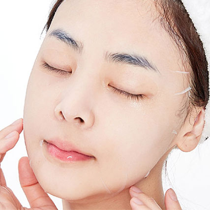 日焼け肌ケアにはシートマスクが効果的！